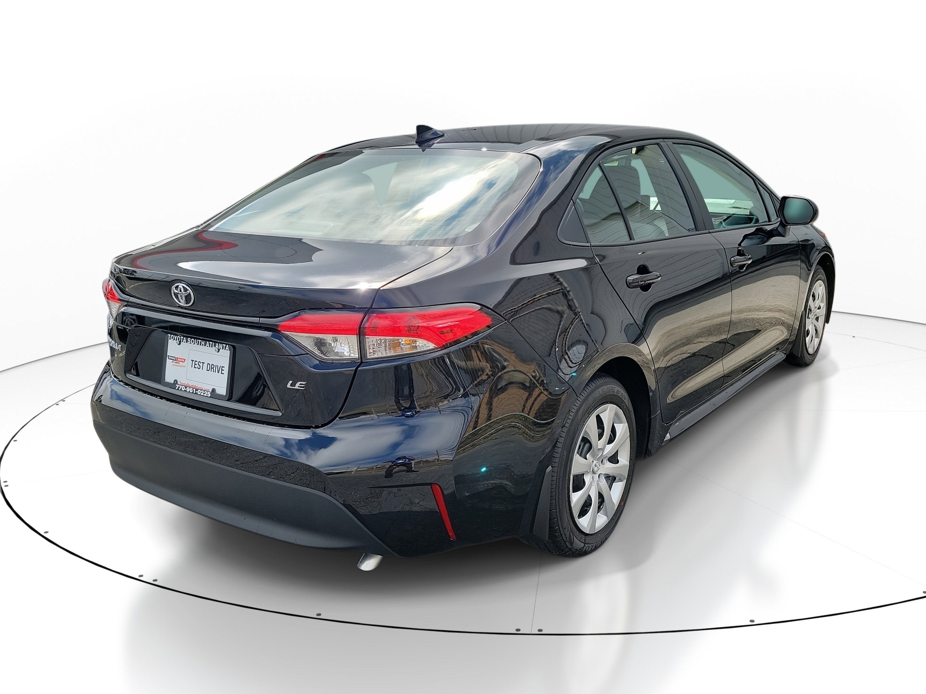 Used 2025 Toyota Corolla LE image 6