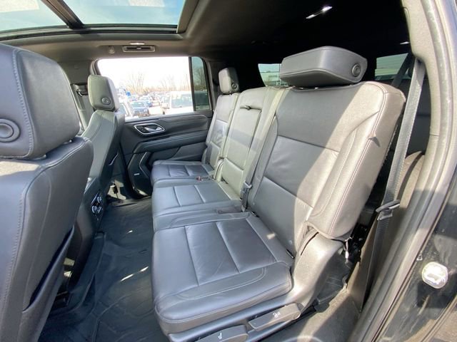 Used 2023 Chevrolet Suburban LT w/ LT Signature Plus Package image 10