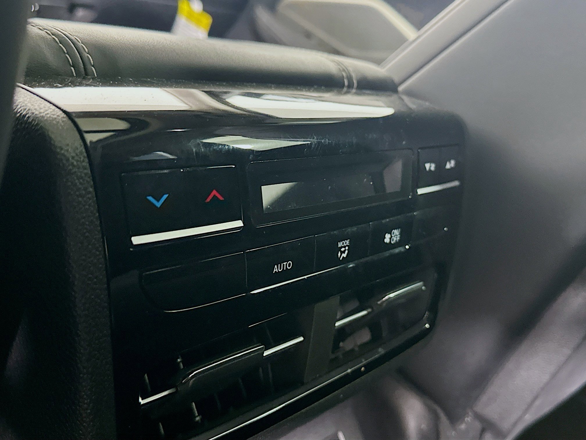 Used 2023 Acura MDX SH-AWD w/ Technology Package image 28