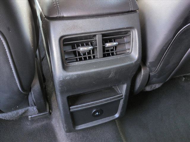 Used 2023 Ford Edge SEL image 16