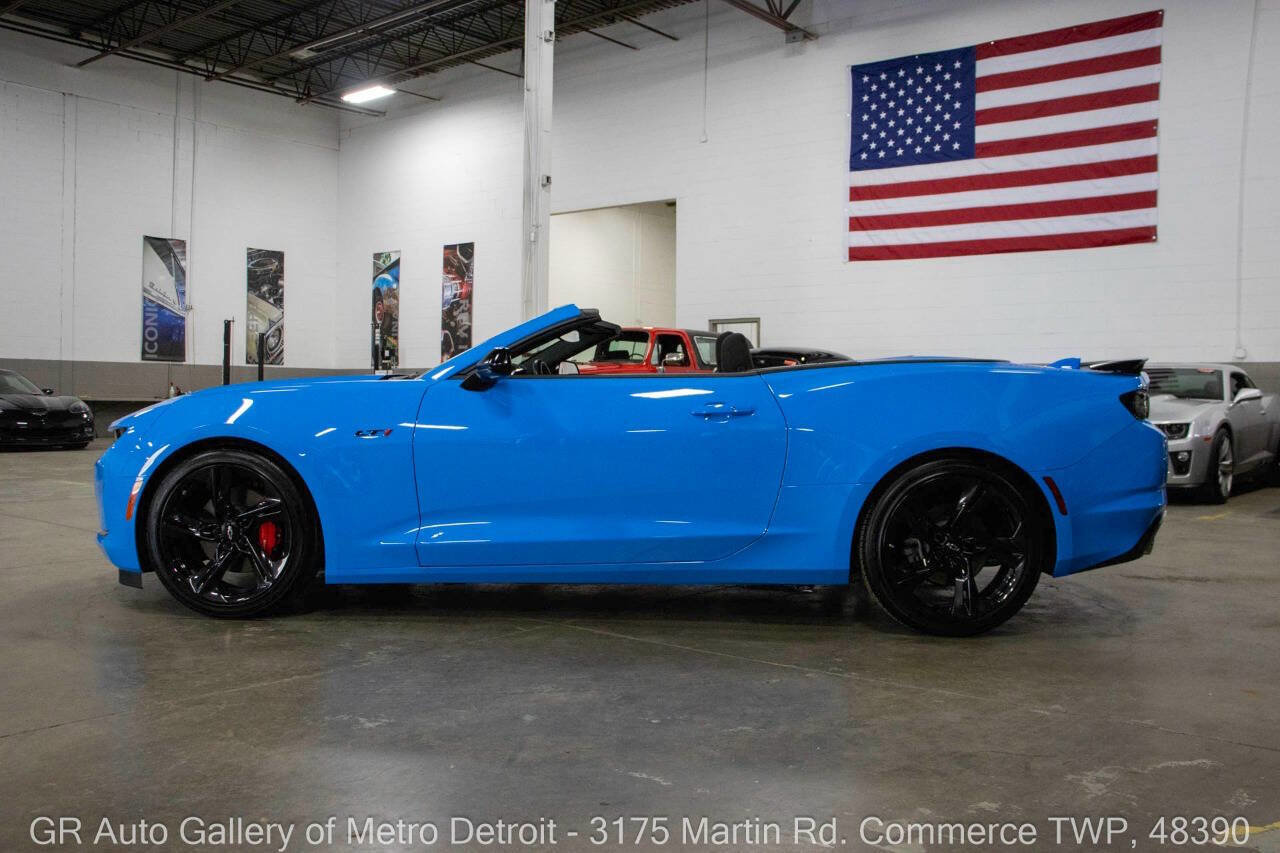 Used 2023 Chevrolet Camaro LT w/ RS Package image 4