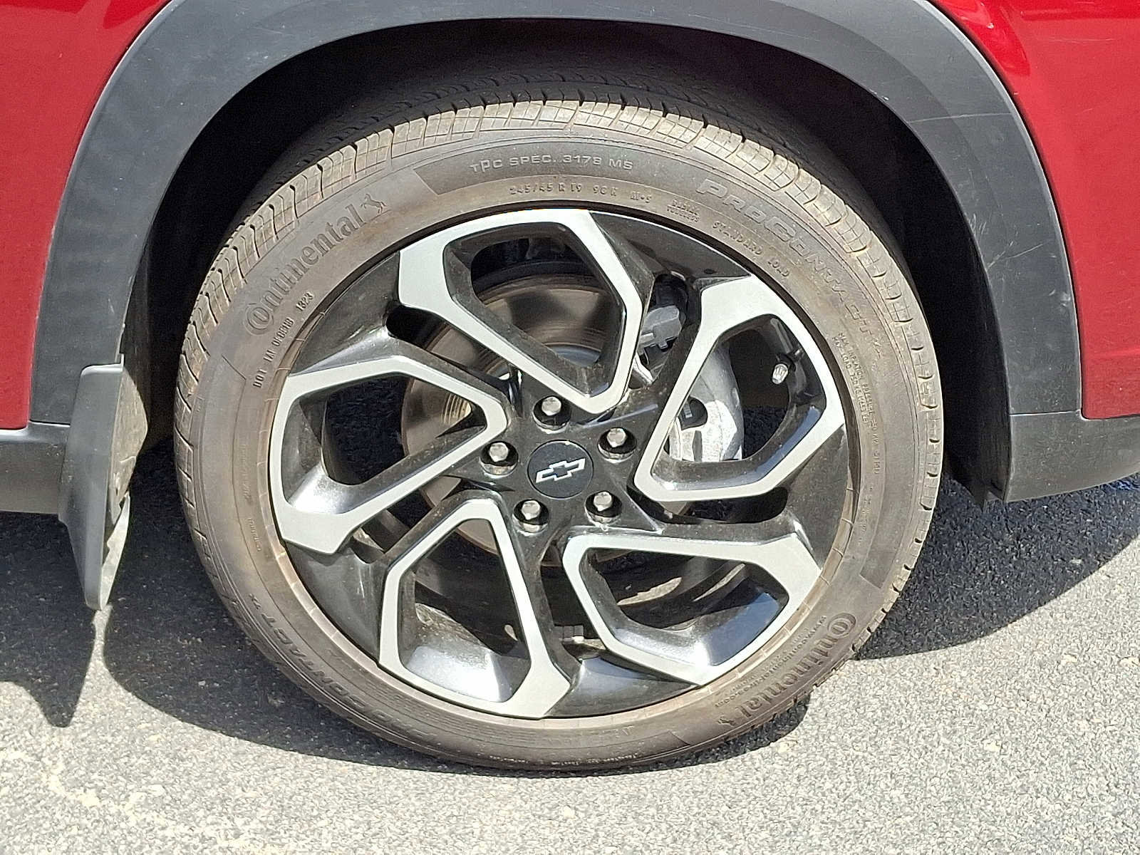 Used 2024 Chevrolet Trax RS w/ Sunroof Package FWD image 8