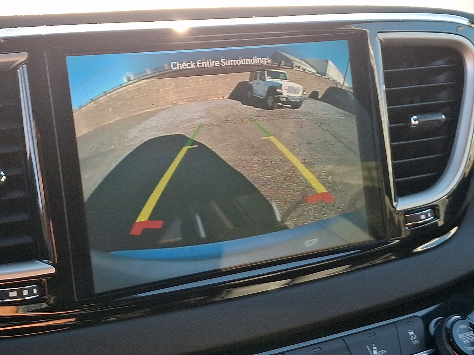 Used 2026 Chrysler Pacifica Select FWD image 18