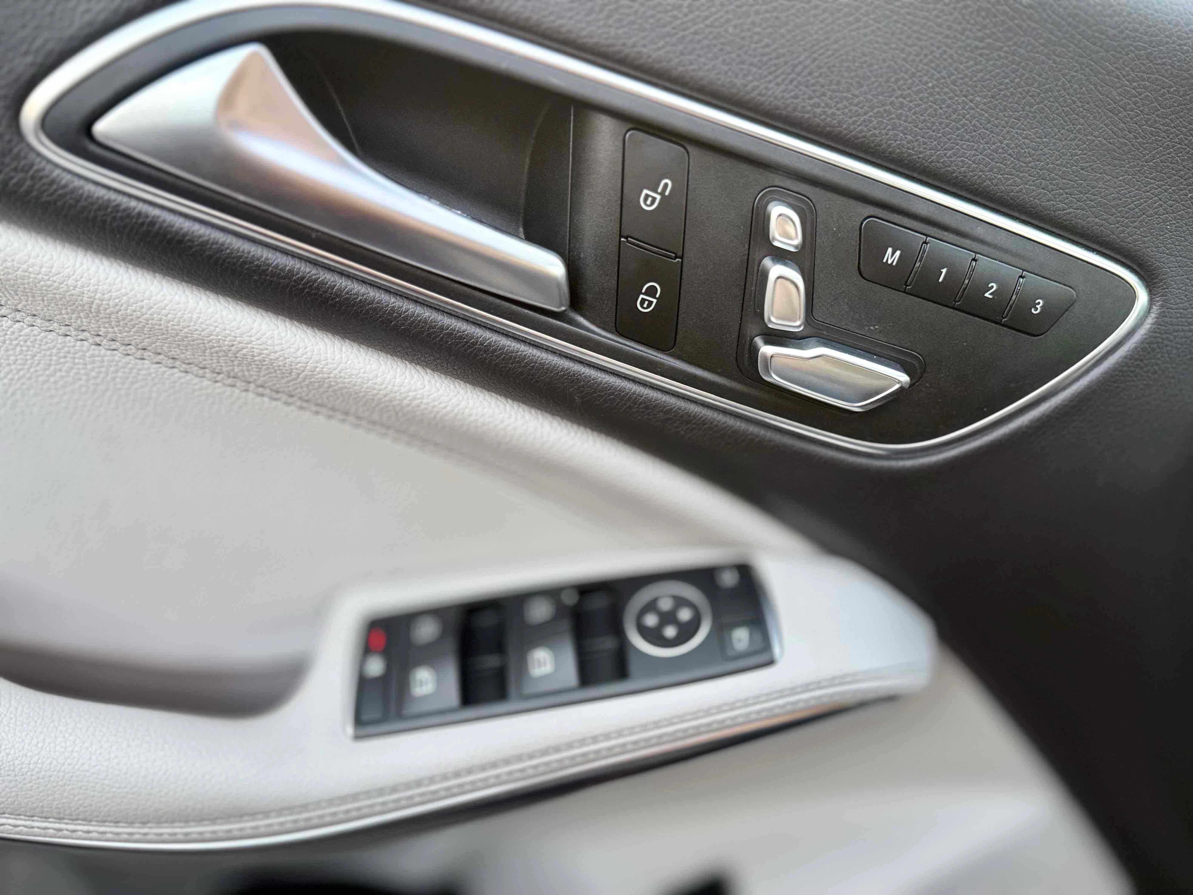Used 2018 Mercedes-Benz CLA 250 image 35