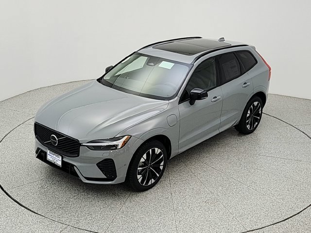 New 2026 Volvo XC60 T8 Plus w/ Protection Package Premier AWD/4WD image 13