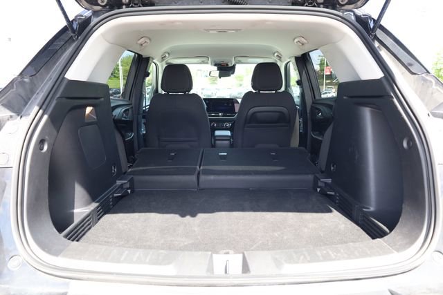 Used 2025 Chevrolet TrailBlazer LT AWD/4WD image 32