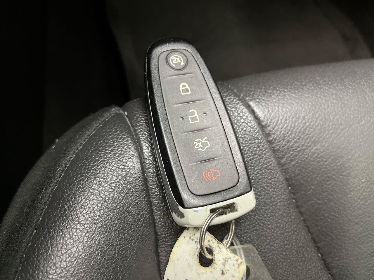 Used 2015 Ford Focus Titanium FWD image 29