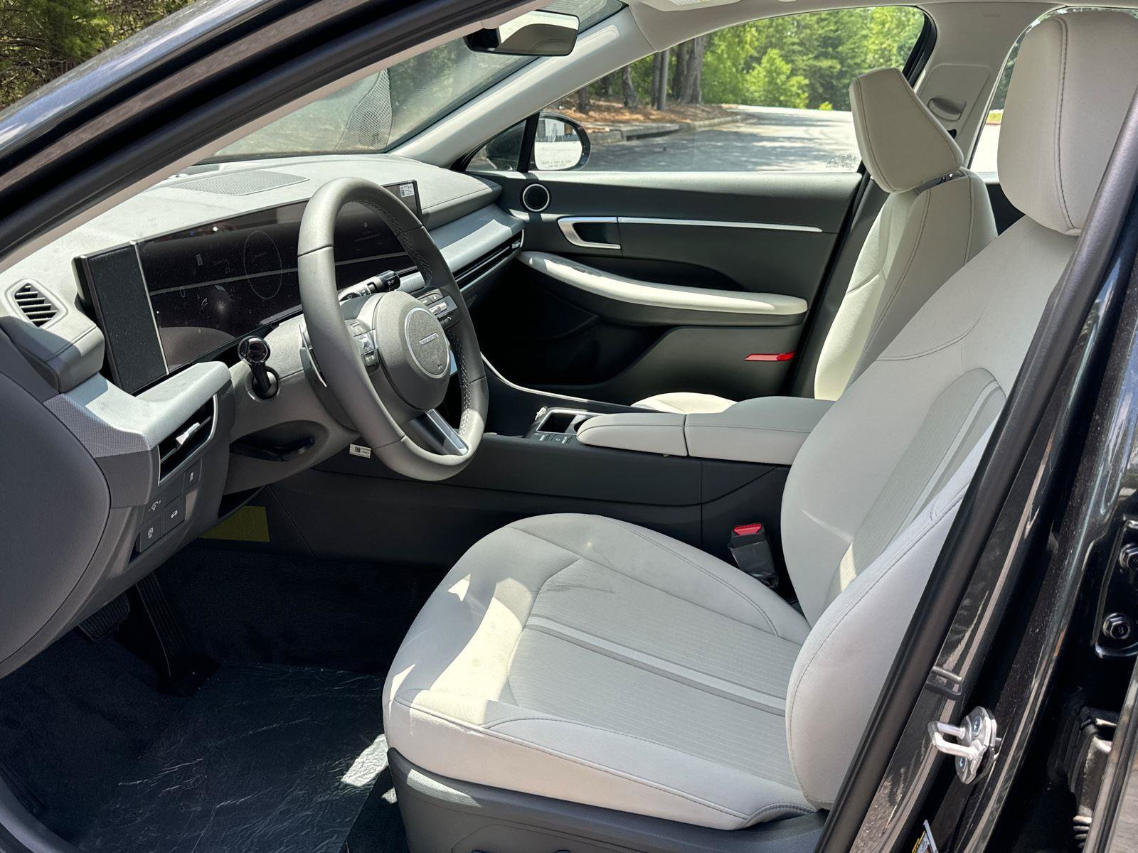 Certified 2024 Hyundai Sonata SEL w/ Convenience Package FWD image 8