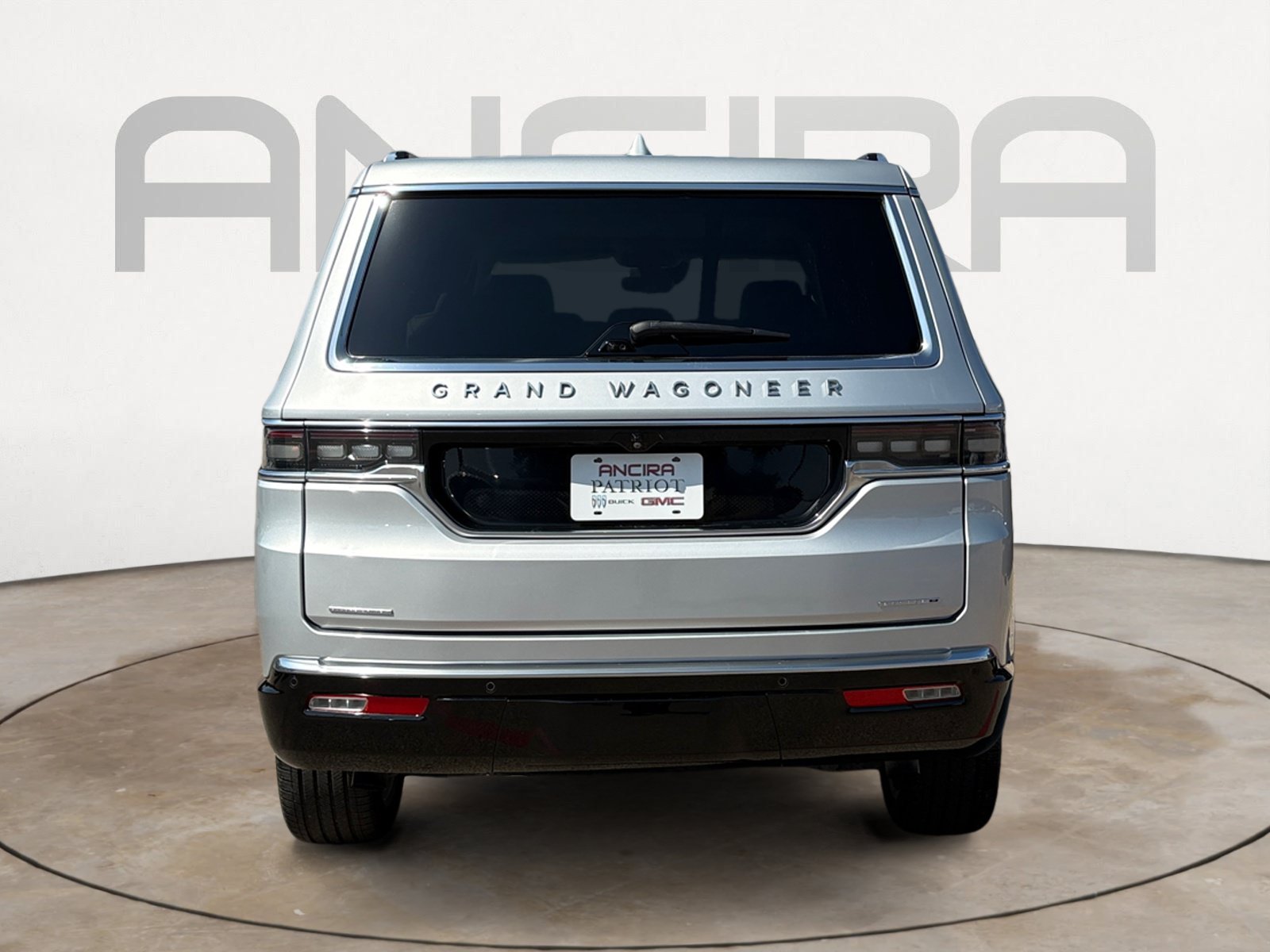 Used 2023 Jeep Grand Wagoneer Series II AWD/4WD image 9