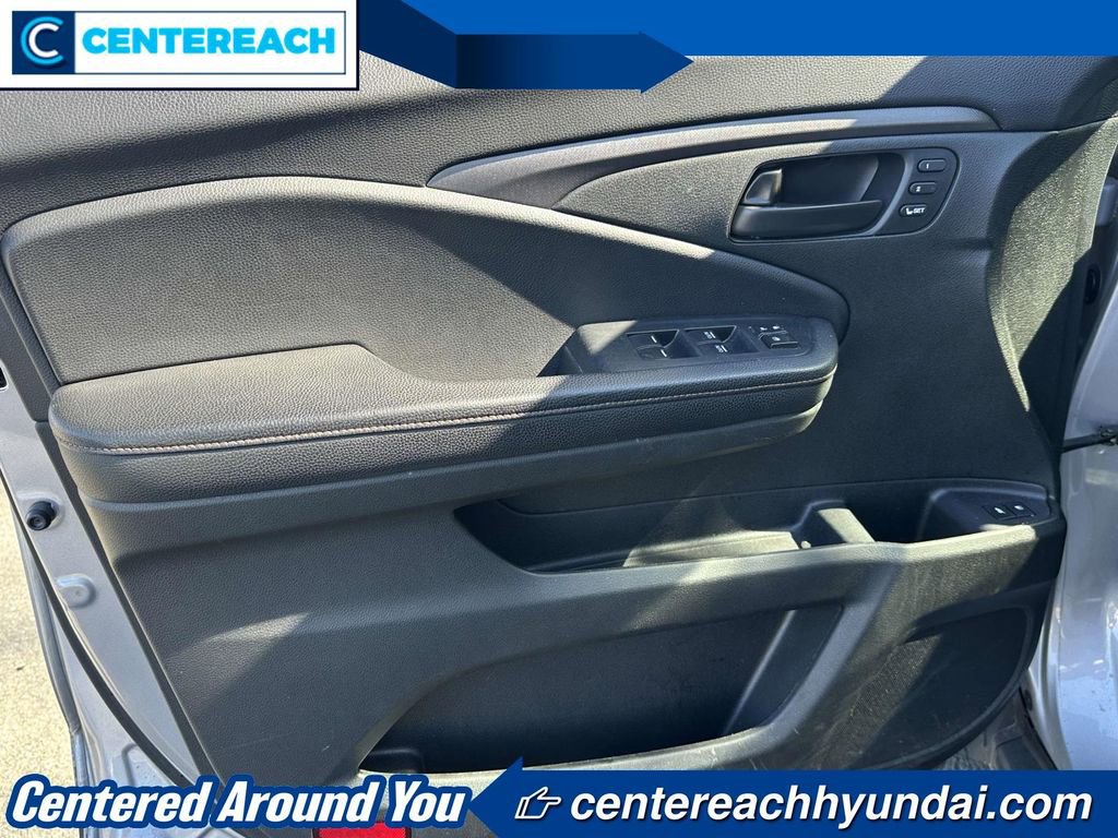 Used 2022 Honda Pilot TrailSport image 16