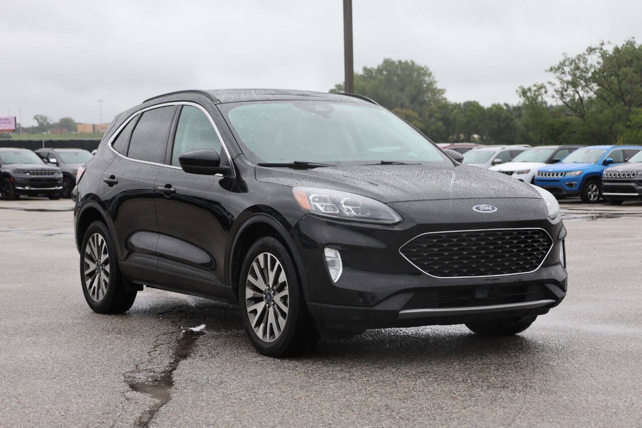 Used 2021 Ford Escape Titanium AWD/4WD image 4