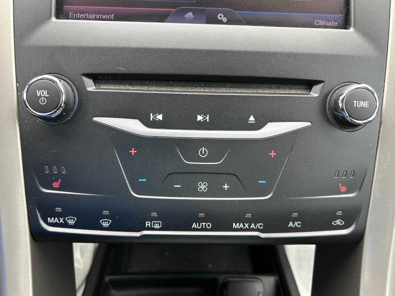 Used 2013 Ford Fusion SE image 24