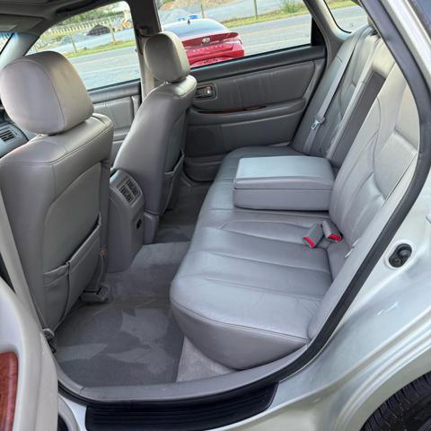 Used 2003 Toyota Avalon XLS image 11