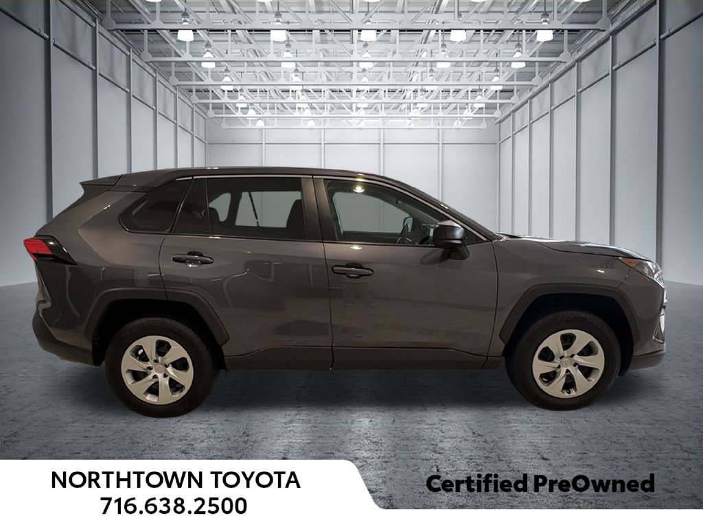 Used 2022 Toyota RAV4 LE w/ Carpet Mat Package (TMS) AWD/4WD image 38