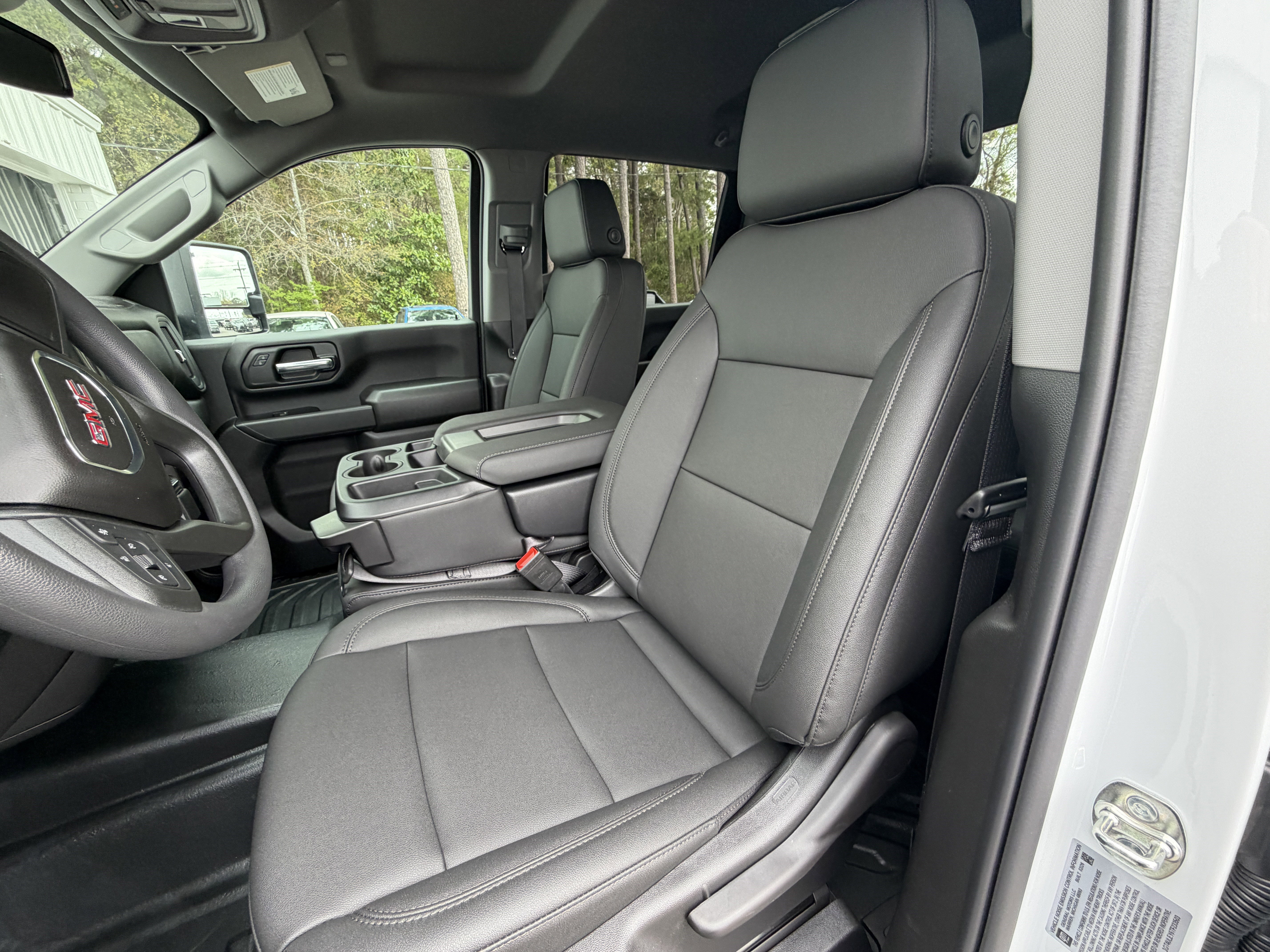 New 2026 GMC Sierra 2500 Pro w/ Convenience Package image 15