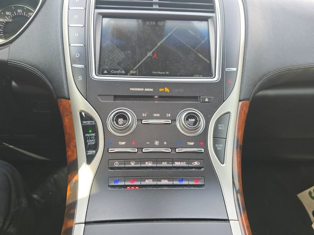 Used 2018 Lincoln MKX Reserve w/ Driver Assistance Package AWD/4WD image 17