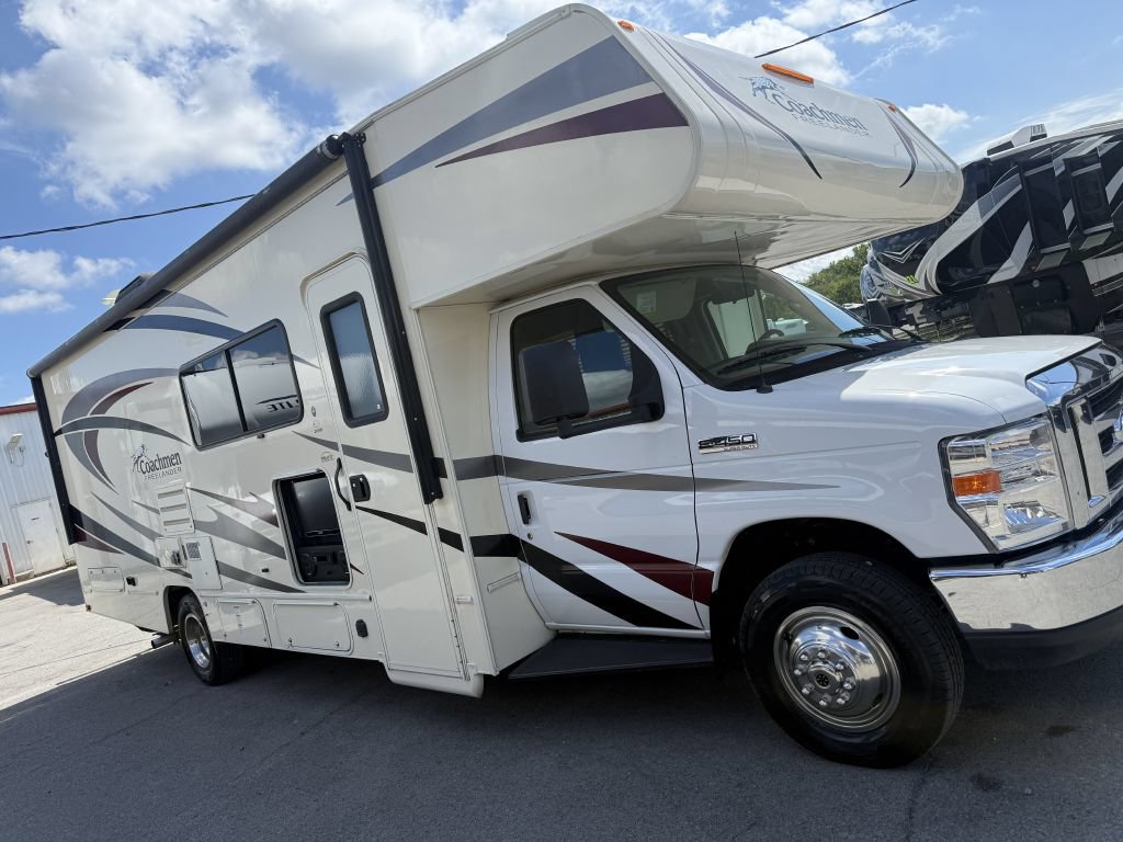 Used 2017 Ford E-450 and Econoline 450 Super Duty w/ Motorhome Prep Package RWD image 31