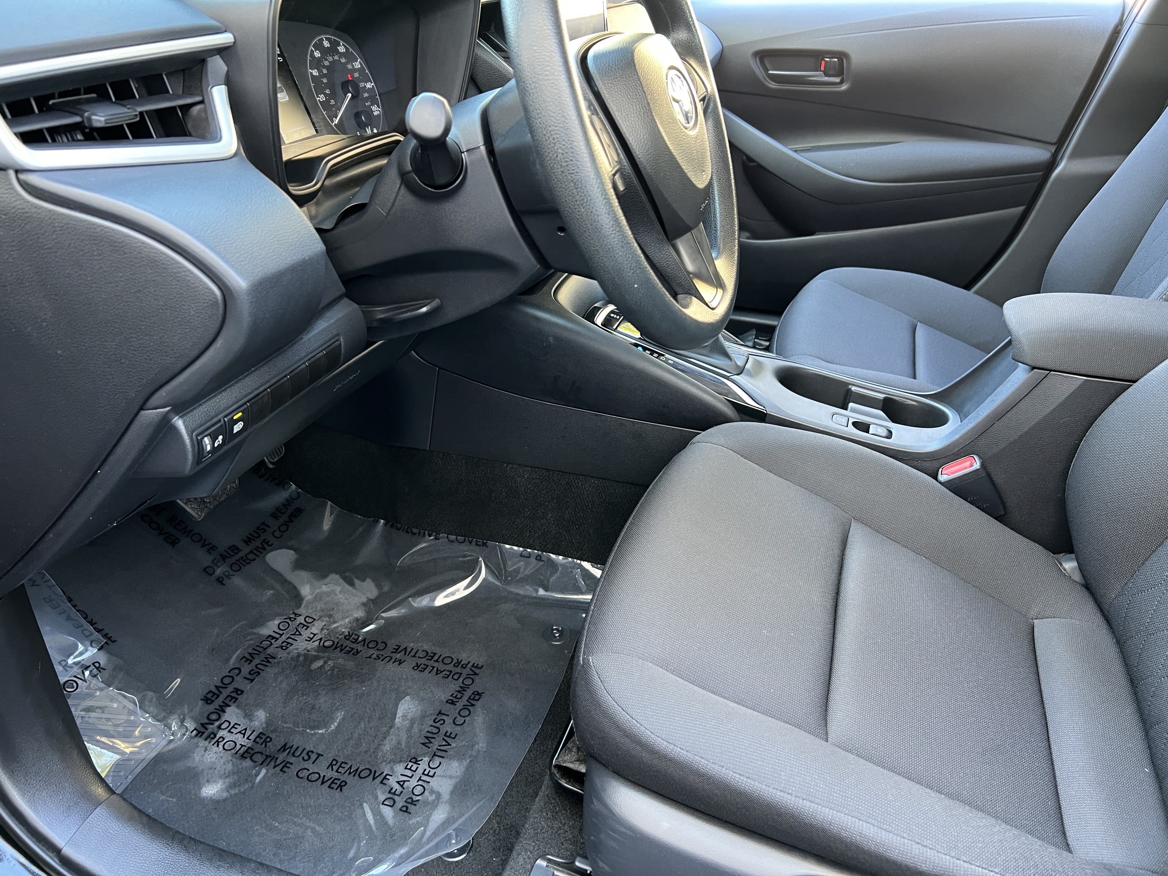 Used 2025 Toyota Corolla LE FWD image 13