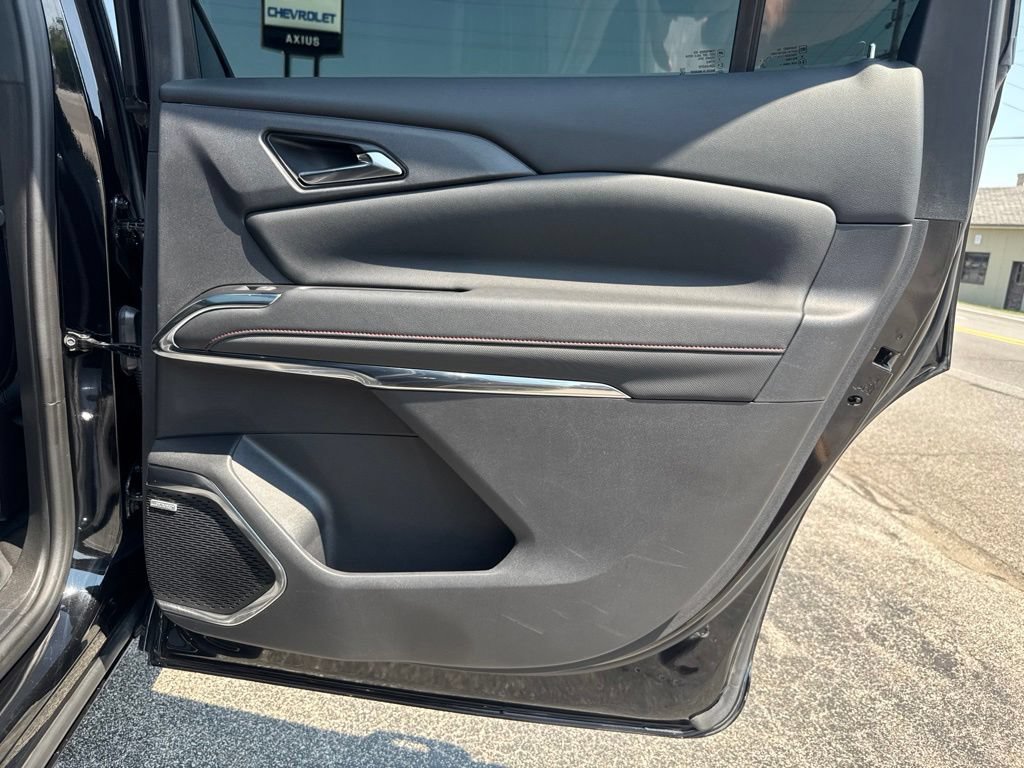Used 2024 Chevrolet Traverse RS w/ LPO, Floor Liner Package AWD/4WD image 23