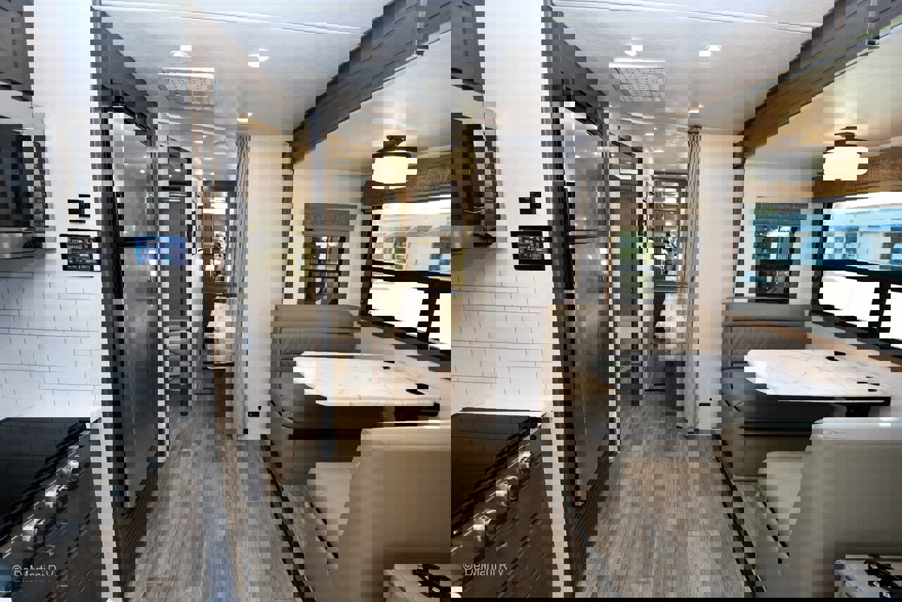 Used 2024 RAM 5500 SLT w/ Quick Order Package 2YG SLT image 6