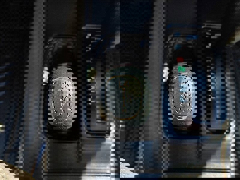 Used 2001 Toyota 4Runner SR5 image 39