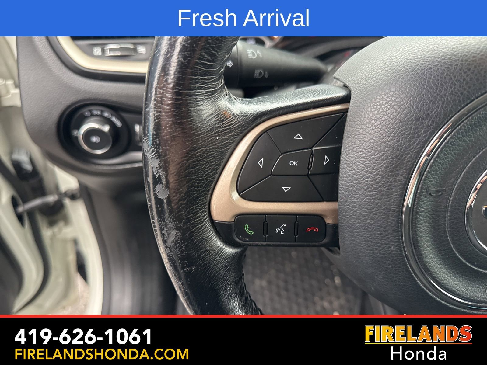 Used 2017 Jeep Renegade Latitude w/ Popular Equipment Group image 16