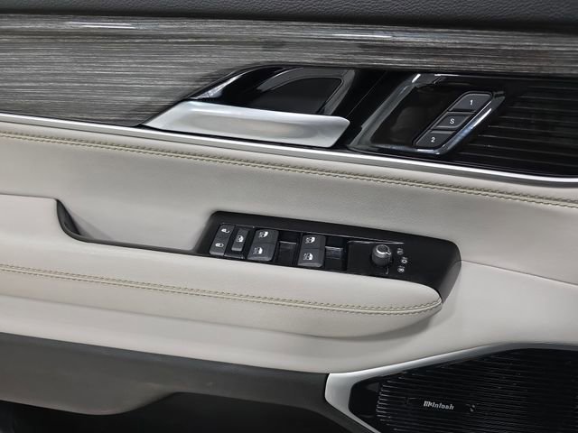 Used 2022 Jeep Wagoneer Series III w/ Premium Group I image 28