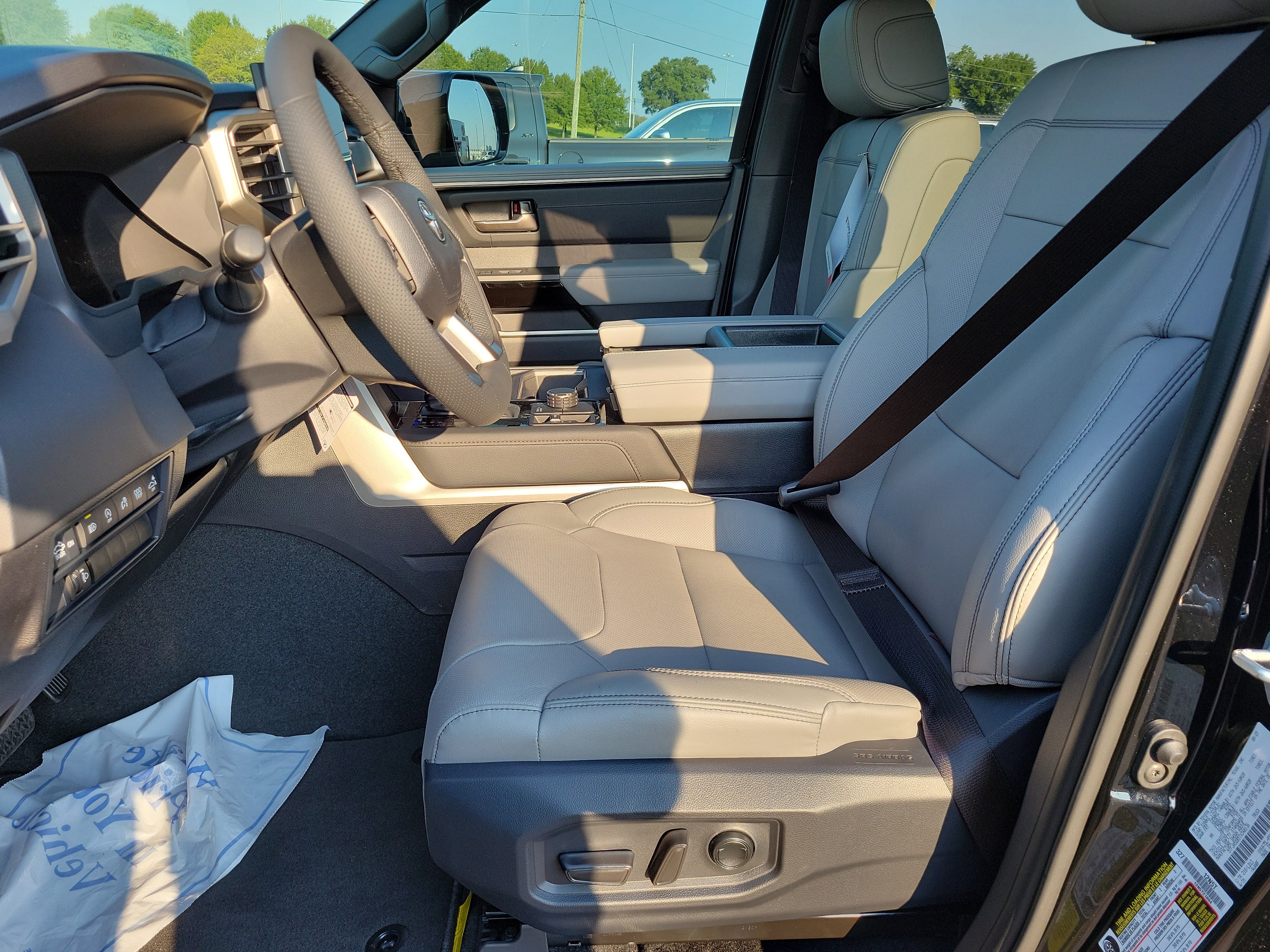 New 2026 Toyota Tundra Limited image 12