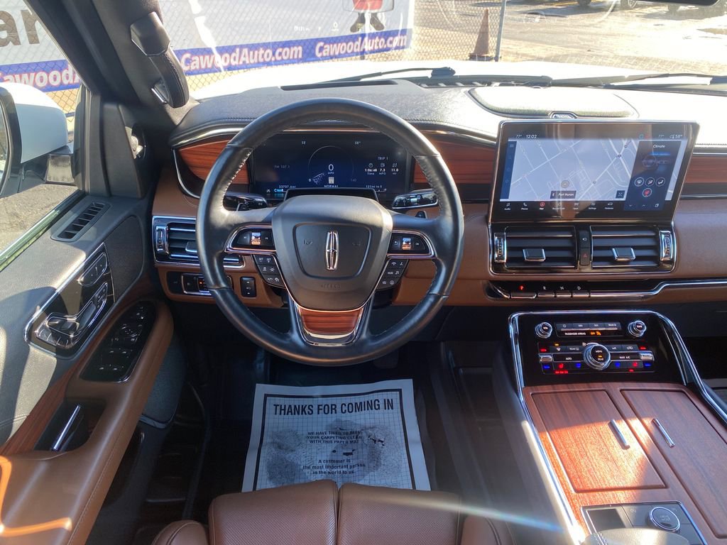 Used 2024 Lincoln Navigator L Reserve w/ Monochromatic Package image 24