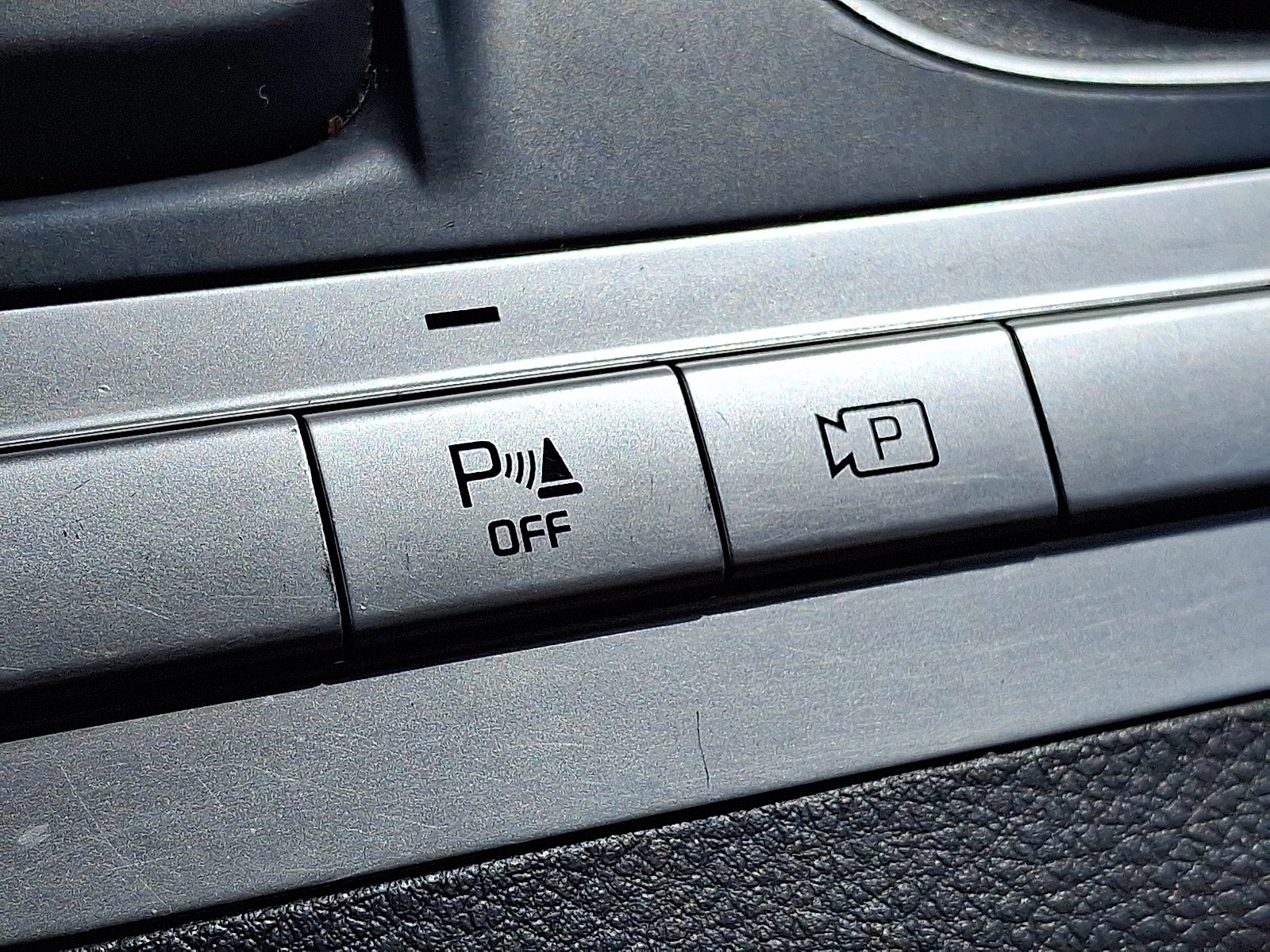 Certified 2024 Kia Carnival LX FWD image 26