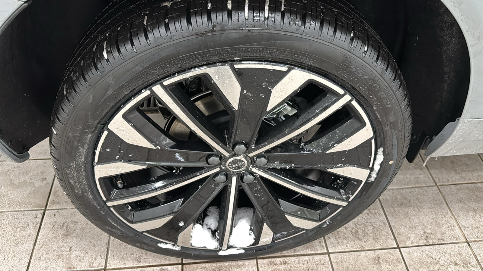New 2026 Volvo XC60 B5 Ultra w/ Protection Package Premier AWD/4WD image 31