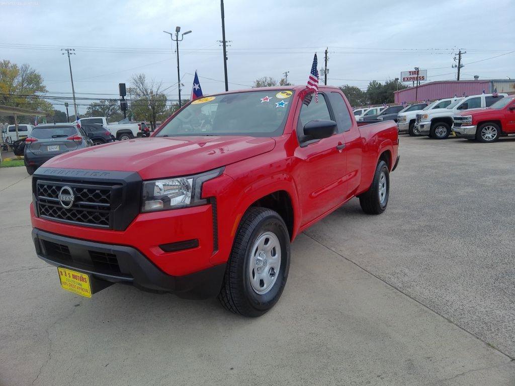 Used 2022 Nissan Frontier S RWD image 2