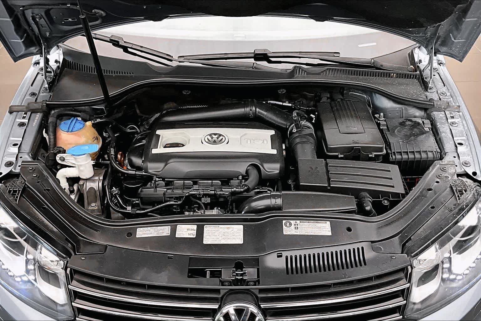 Used 2012 Volkswagen Eos Executive FWD image 27