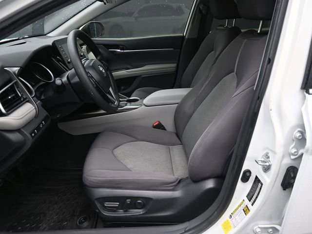 Used 2022 Toyota Camry LE FWD image 21