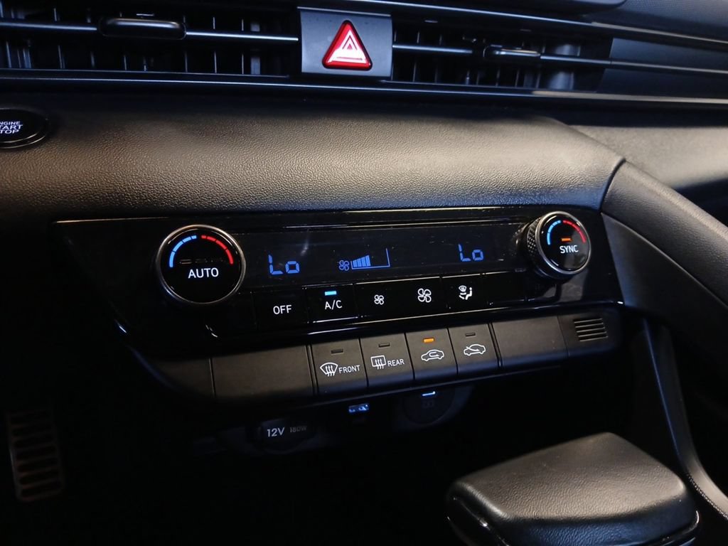 Used 2025 Hyundai Elantra Sport FWD image 23
