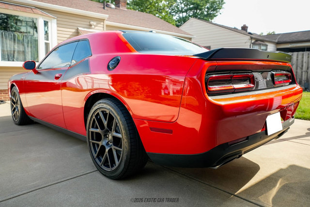 Used 2017 Dodge Challenger R/T w/ Quick Order Package 22P T/A RWD image 6