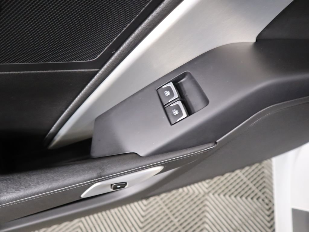 Used 2019 Chevrolet Corvette Stingray Convertible image 28