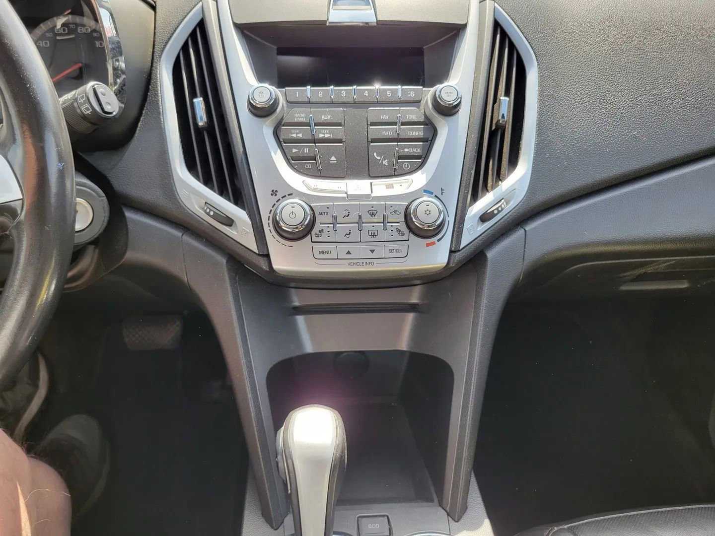 Used 2010 GMC Terrain SLT FWD image 20