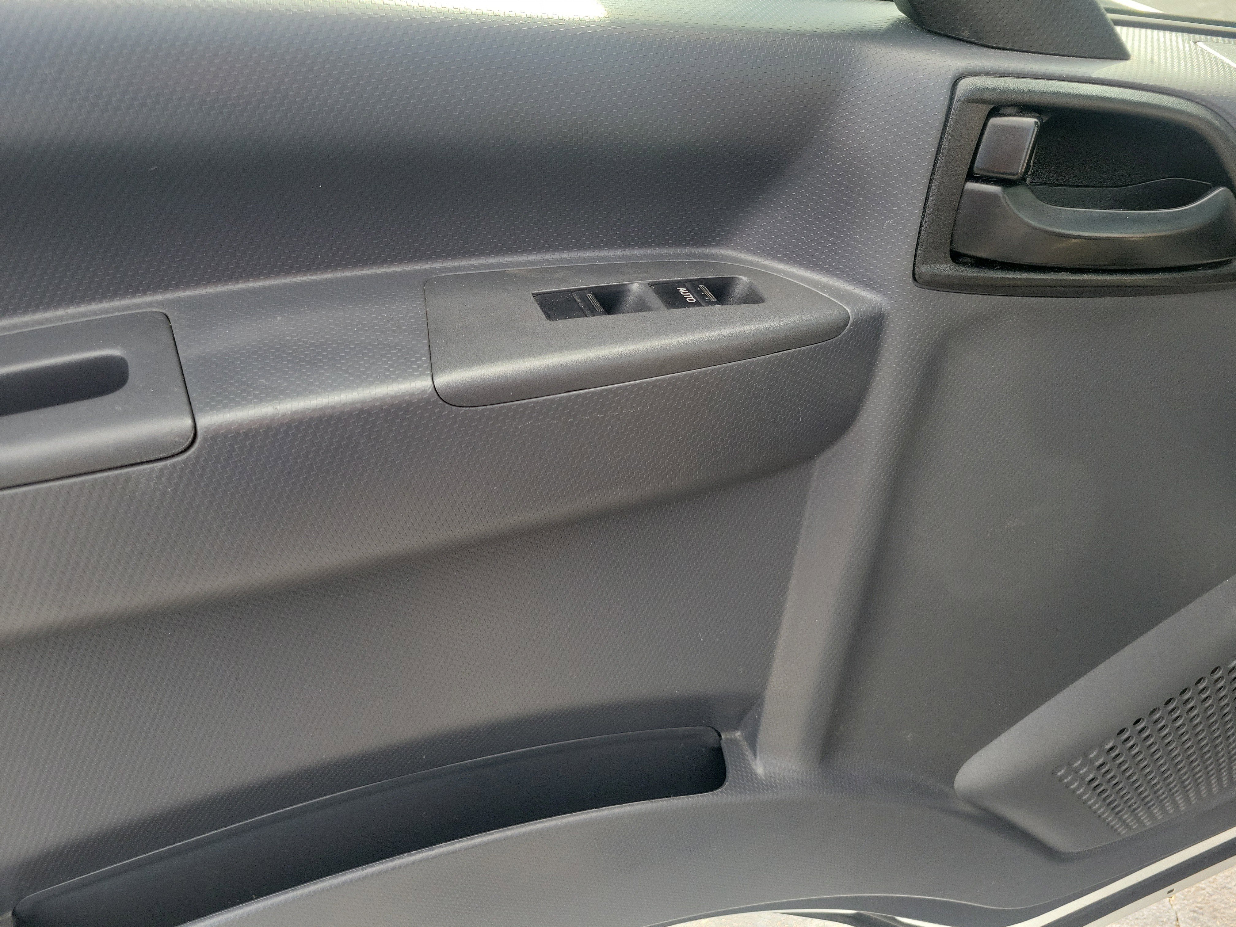 Used 2024 Isuzu NPR image 8