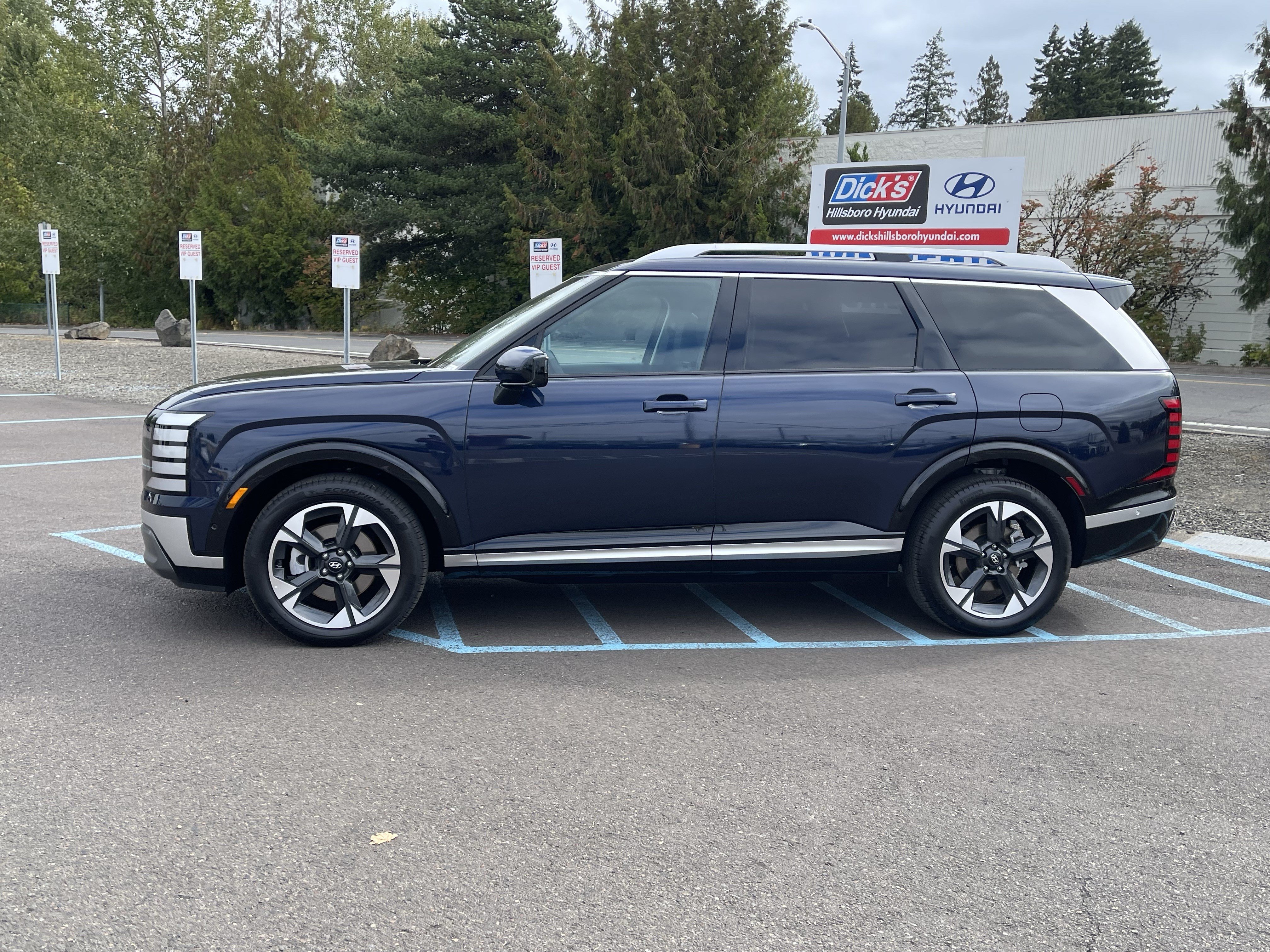 Certified 2026 Hyundai Palisade Limited AWD/4WD image 2