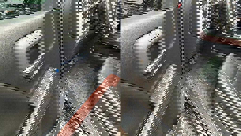 Used 2018 GMC Sierra 1500 SLT image 12