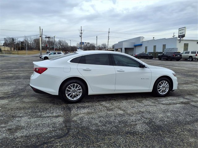 Used 2018 Chevrolet Malibu LS image 16