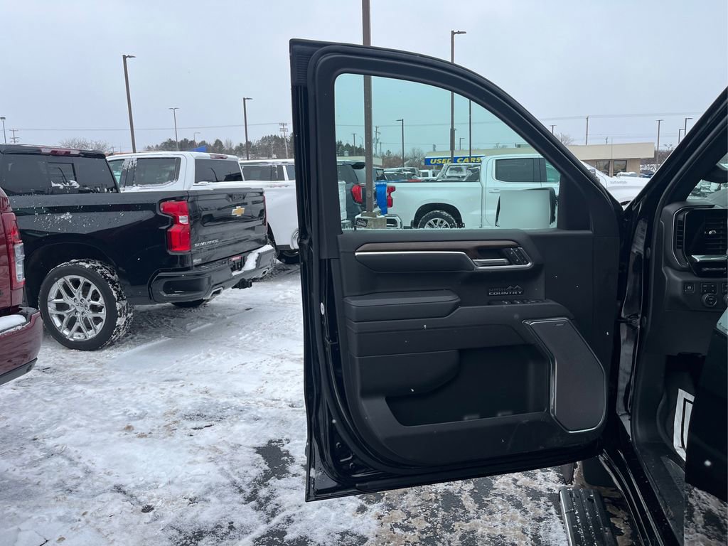 Used 2025 Chevrolet Silverado 1500 High Country image 17