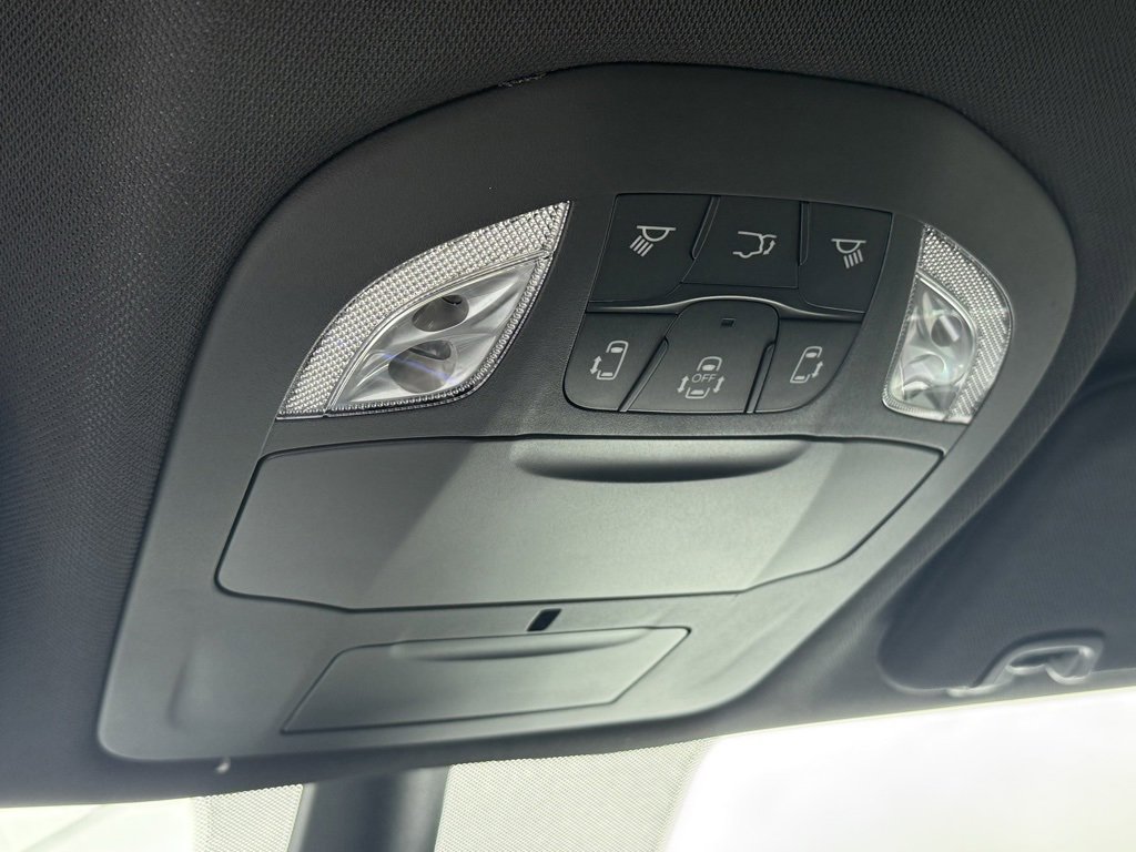 New 2026 Chrysler Pacifica Select image 30