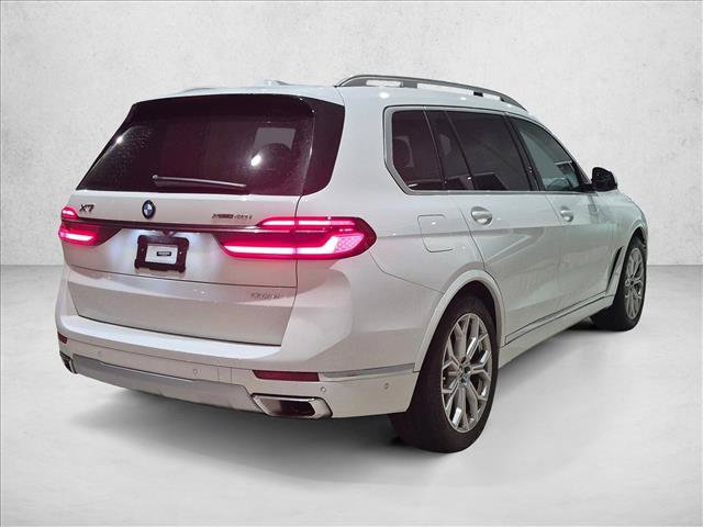 Used 2023 BMW X7 xDrive40i AWD/4WD image 4