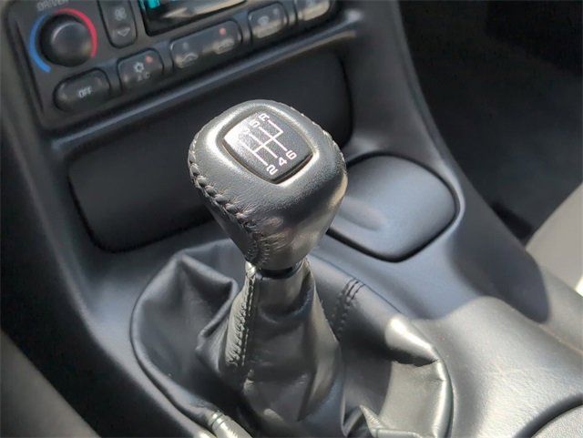 Used 2000 Chevrolet Corvette Coupe w/ Roof Pkg image 22