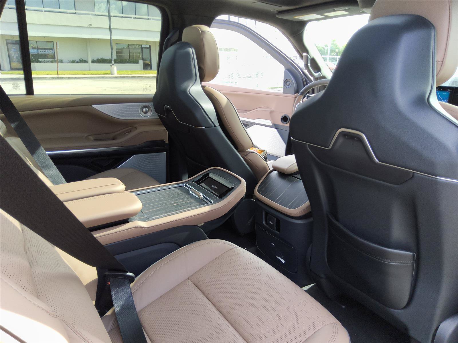 New 2027 Lincoln Navigator Black Label AWD/4WD image 26