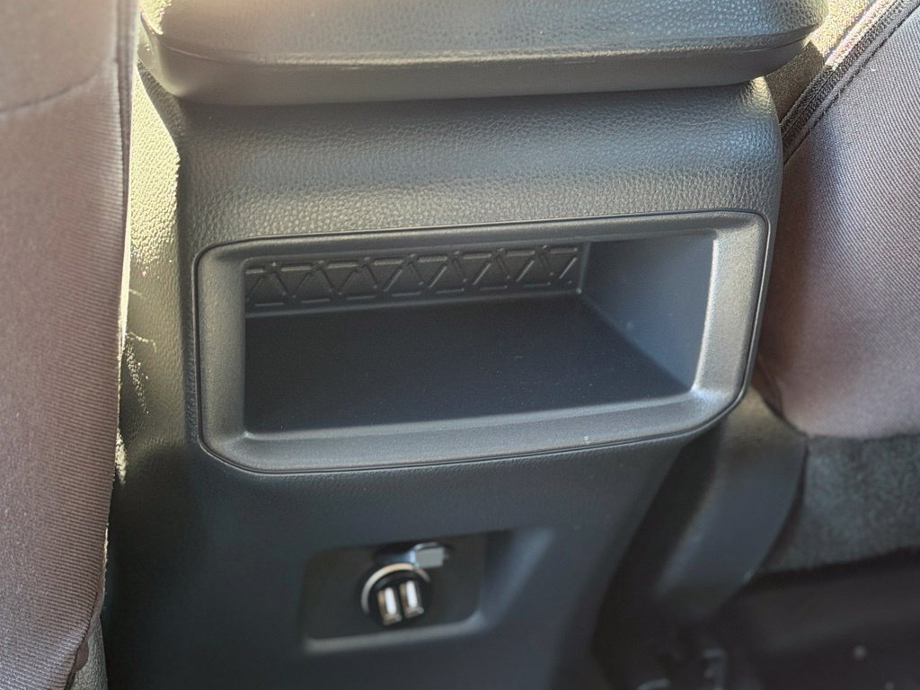 Used 2021 Toyota RAV4 LE AWD/4WD image 6
