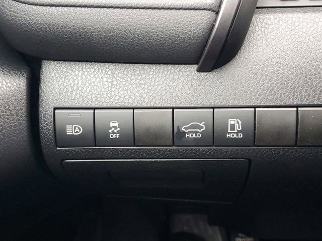 Used 2020 Toyota Camry SE image 17