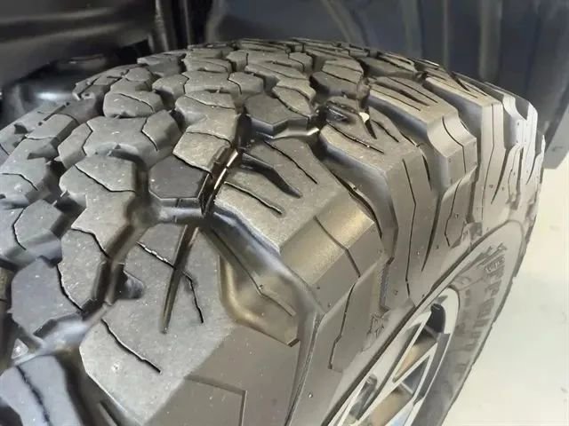 Used 2024 Jeep Wrangler Unlimited Rubicon AWD/4WD image 43